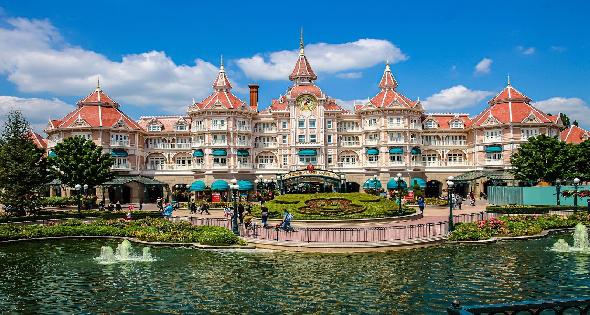 History of Disneyland Paris in 3 Minutes