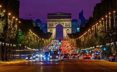 Arc de Triomphe Paris night