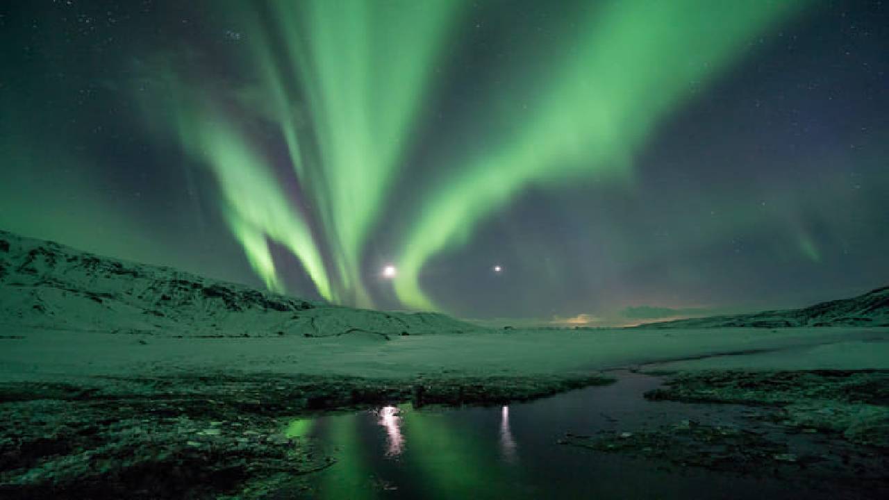 Private Northern Lights Tour – Tailor-Made with Icelandic Treats