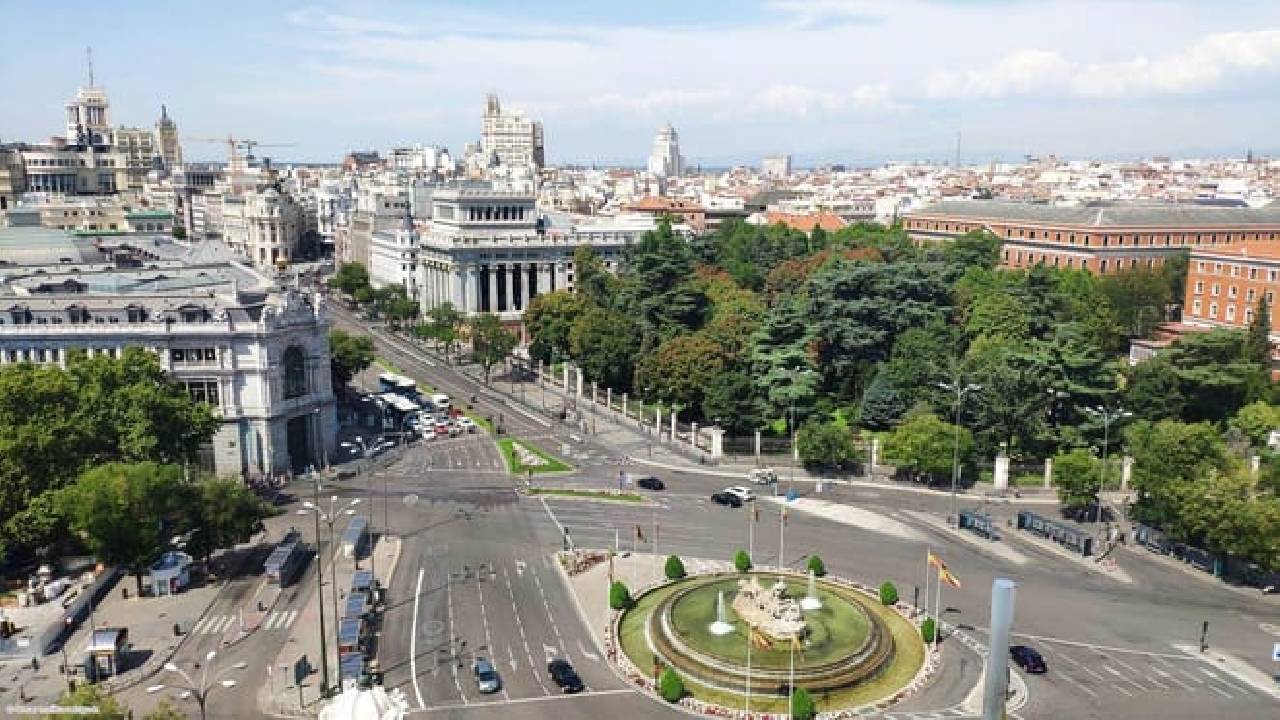 Madrid: Prado to Plaza de España In-App Audio Tour