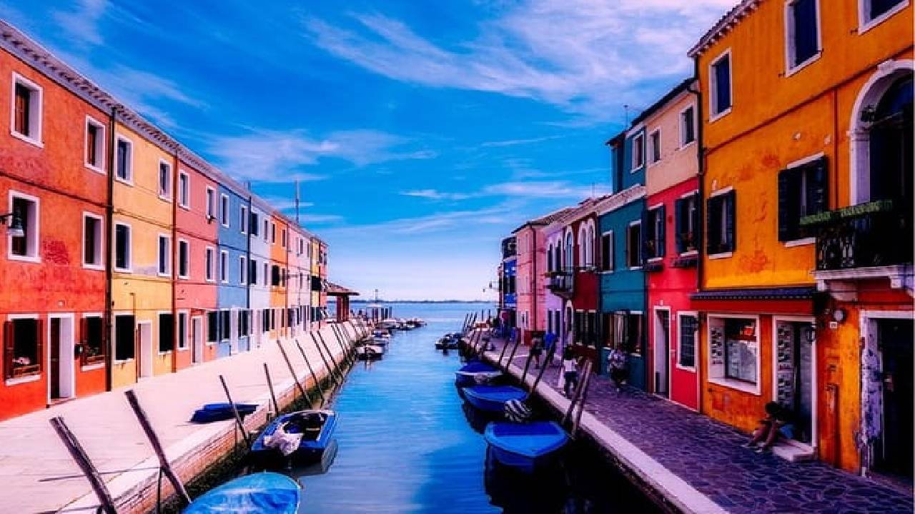 Venice: Panoramic Island Tour of Murano, Burano & Torcello