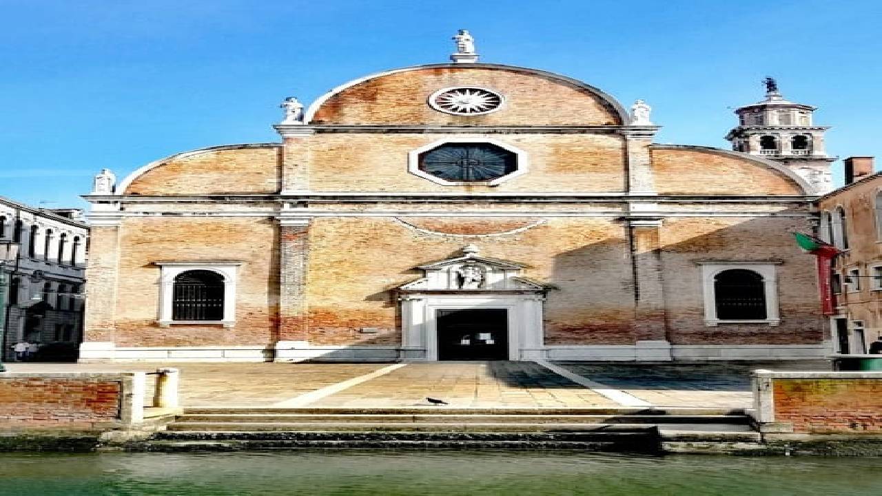 Venice Dorsoduro Walking Tour Off The Beaten Tracks with In-App Audio Guide