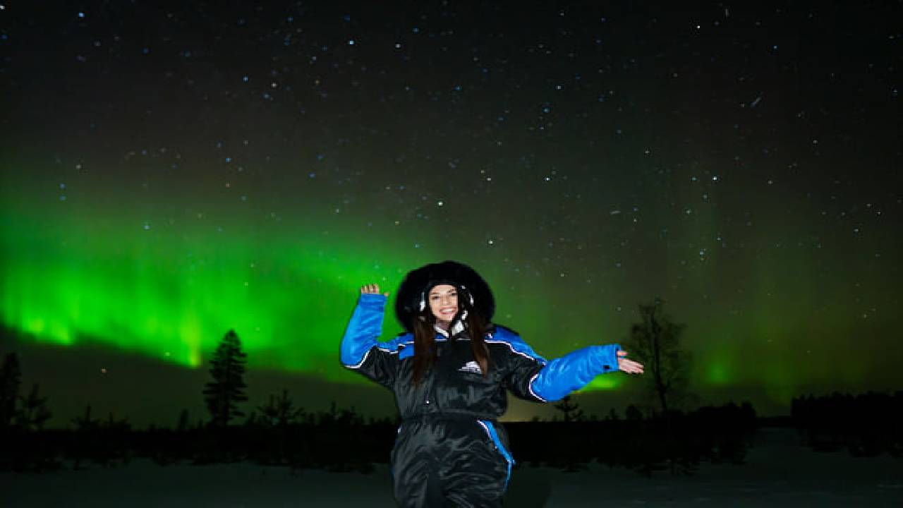Unlimited Northern Lights Guarantee Tour with Photographer & Unlimited Mileage/Time - Small Group