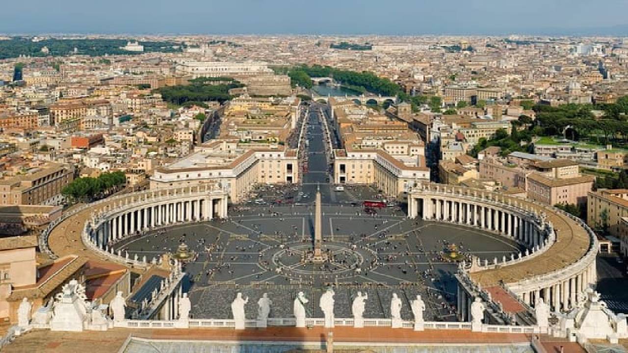 St. Peter's Basilica: Audio Tour on Mobile App + Entrance
