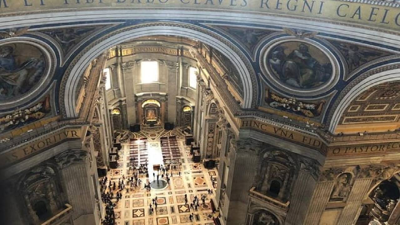 St. Peter's Basilica: Audio Tour on Mobile App + Entrance