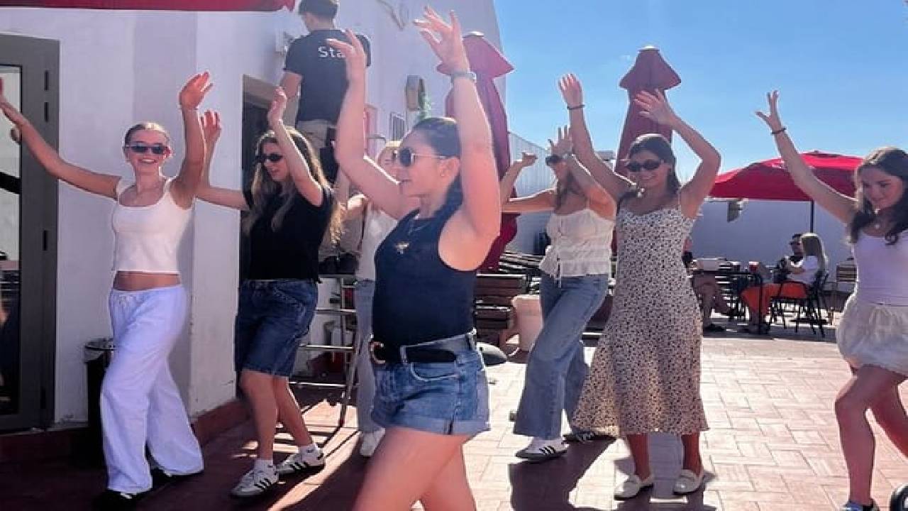 Barcelona Sangria and Salsa Dance Class