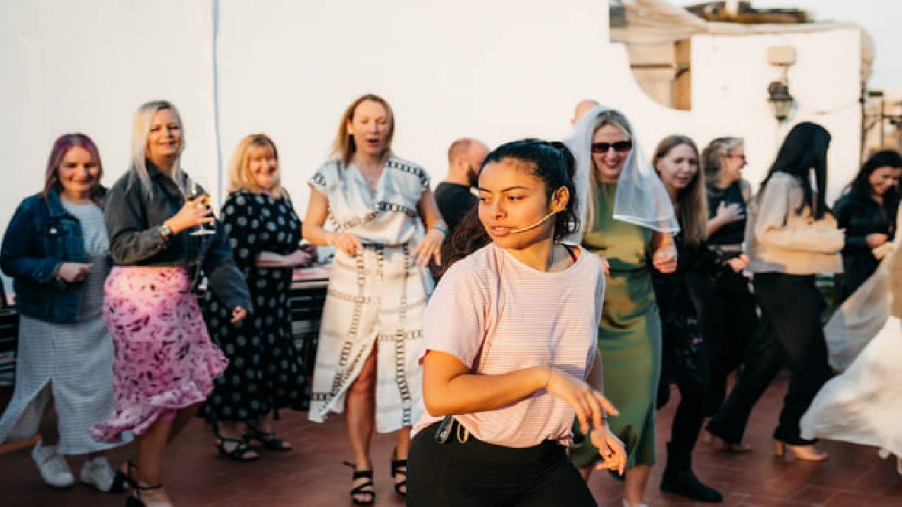 Barcelona Sangria and Salsa Dance Class