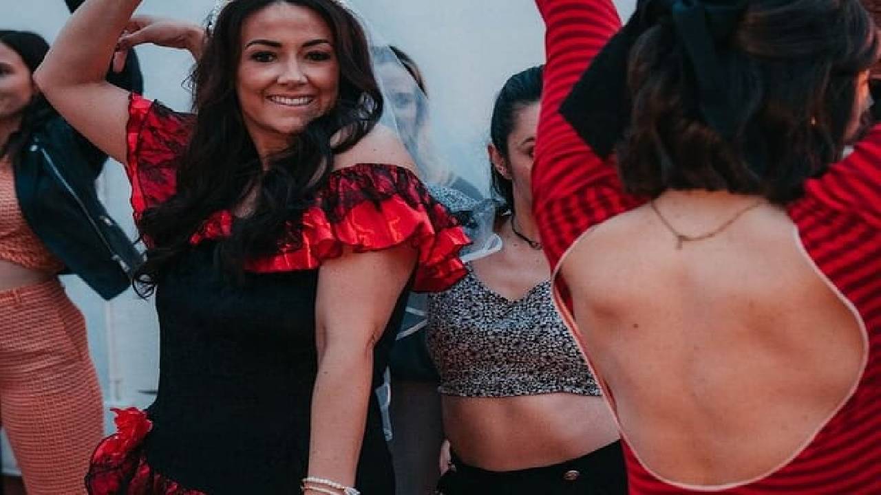 Barcelona Sangria and Salsa Dance Class