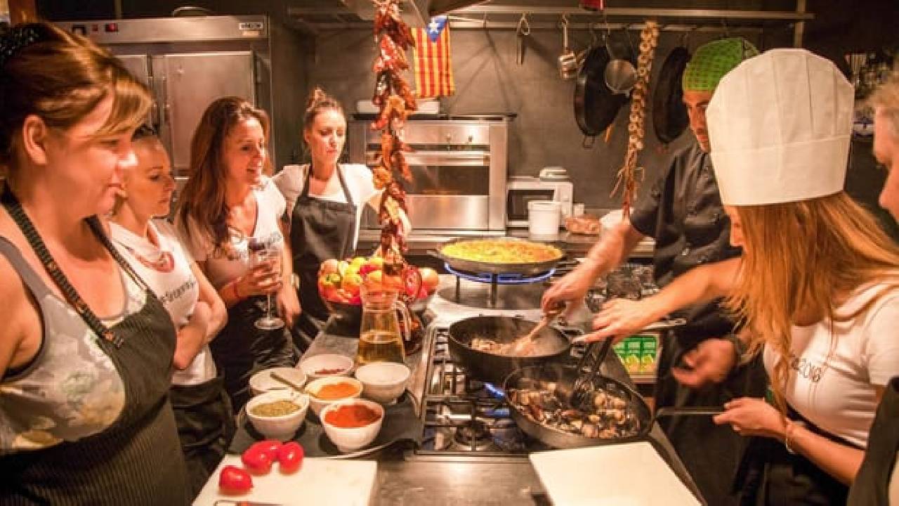 Spanish Cooking Experience - Tapas, Paella & Sangria! 