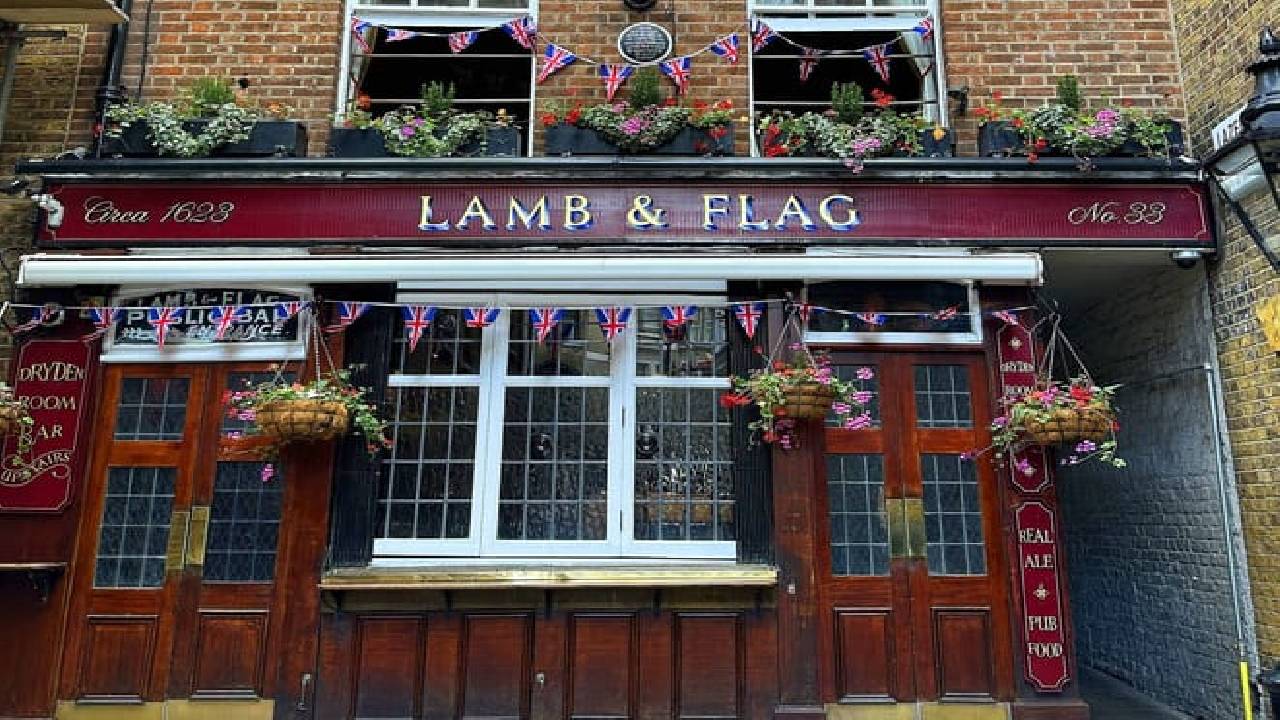 London Pub Crawl: an Ale Trail through the Greatest Historic Pubs