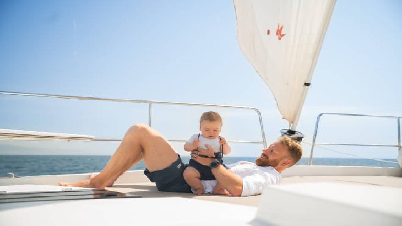 3 hours private luxury catamaran Barcelona (Bali 4.2)