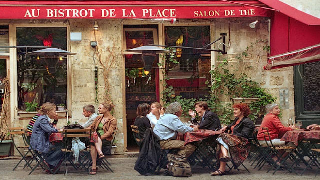 Montmartre French Bistrot, Aperitif and Wine Tasting Walking Tour 