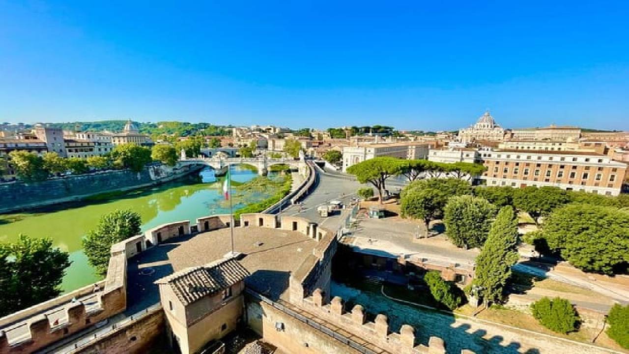 Exclusive Private Tour: Vatican Museums, Sistine Chapel & Castel Sant'Angelo