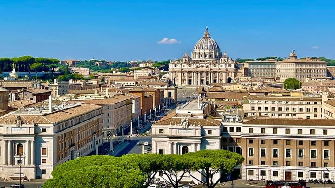 Exclusive Private Tour: Vatican Museums, Sistine Chapel & Castel Sant'Angelo