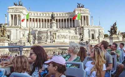 Rome 24-Hour Hop-On Hop-Off Bus + Vatican Museum & Sistine Chapel Tickets