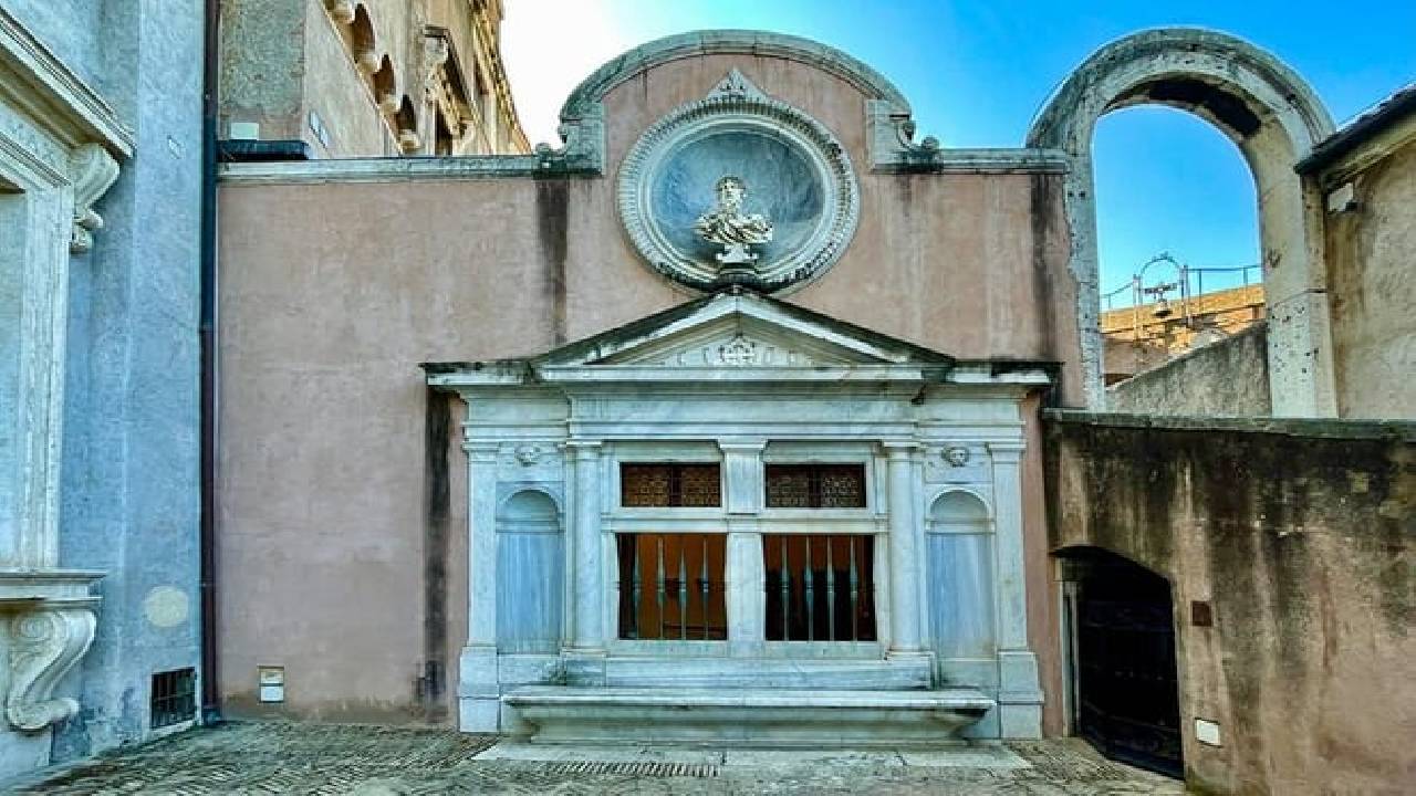 Rome Castel Sant’Angelo Private Tour – History, Mystery & Breathtaking Views