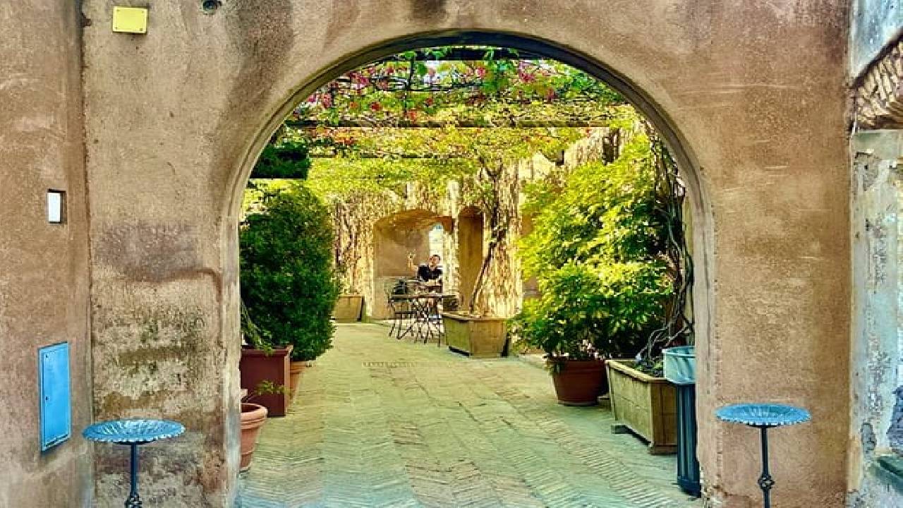 Rome Castel Sant’Angelo Private Tour – History, Mystery & Breathtaking Views