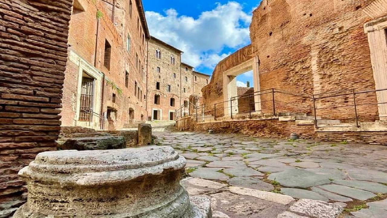 Rome Trajan Markets & Imperial Forum Private Tours Skip the Line
