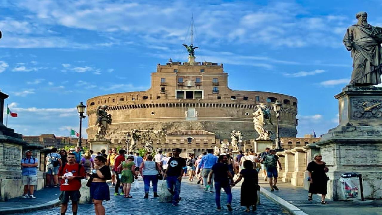 Rome Unveiled: A Journey from the Spanish Steps to Castel Sant’Angelo