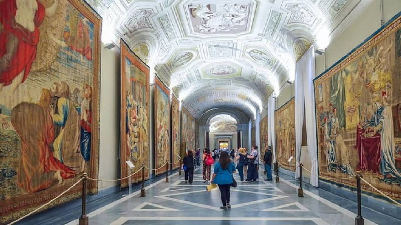 Vatican Museum and Sistine Chapel Guided Tour | Small Group Tour