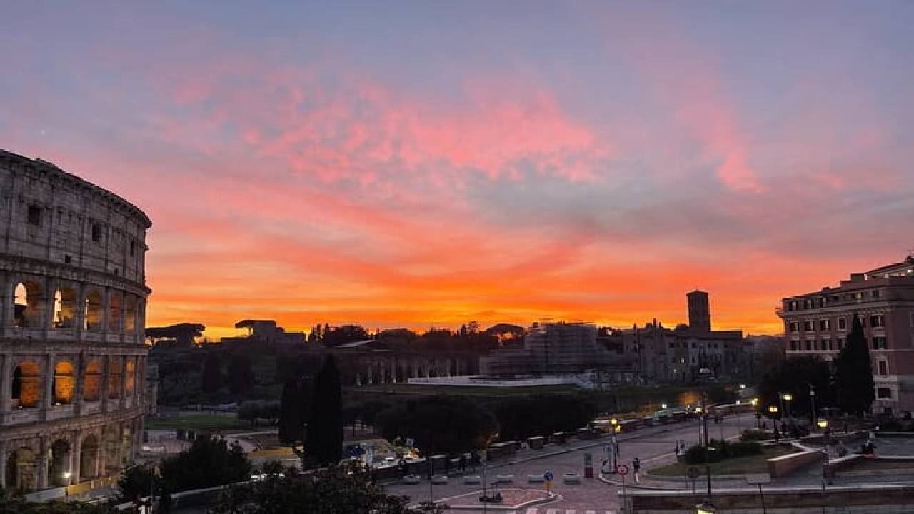 Best of Rome by Night Private Sightseeing Chauffeured Tour | pick up/Drop off 
