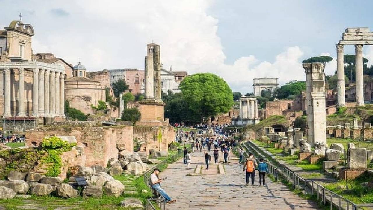 Rome Colosseum and Ancient Rome Exclusive Private Guided Tour