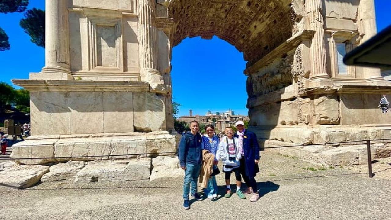 Rome Private VIP Tour Colosseum, Vatican Museum, Sistine Chapel & St. Peter's Basilica