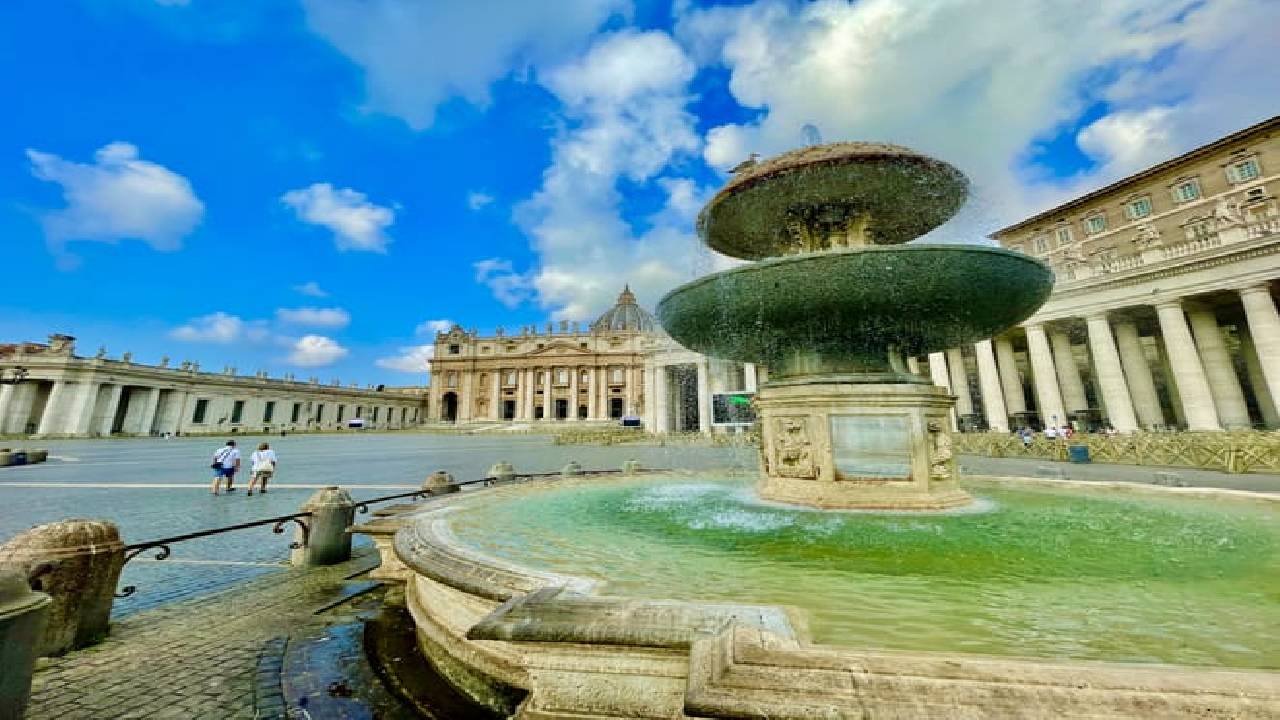St Peter's Basilica and the Dome with Castel Sant'Angelo Private Tour