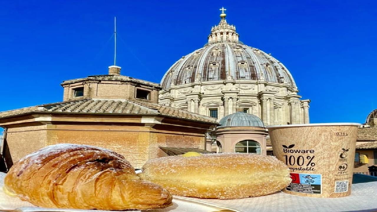 St. Peter’s Dome, Basilica & Grottoes Tour with Breakfast on the Roof
