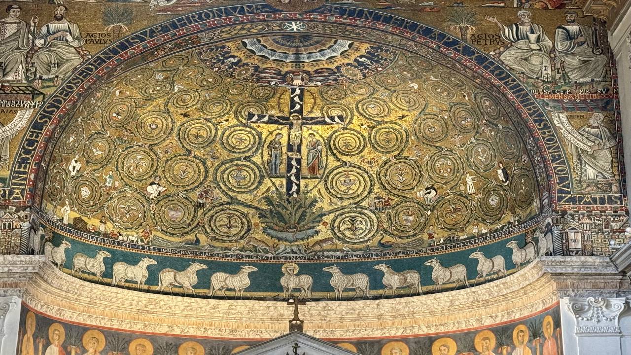 Underground Rome Private Tour: San Clemente, St. Peter in Chains & Ludus Magnus