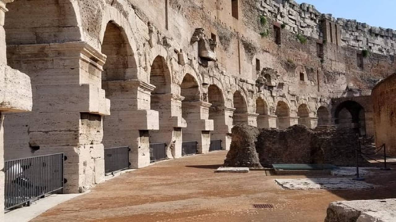 Colosseum Gladiators Arena Floor, Roman Forum and Palatine Hill Group Tour 