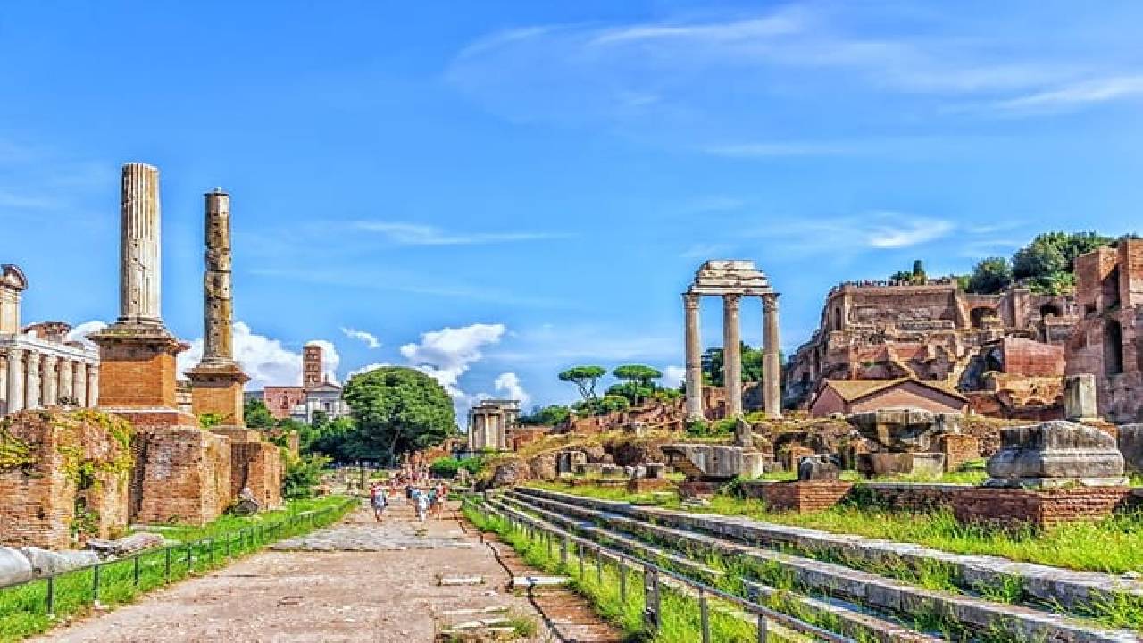 Rome Colosseum Arena and Roman Forum Exclusive Private Tour