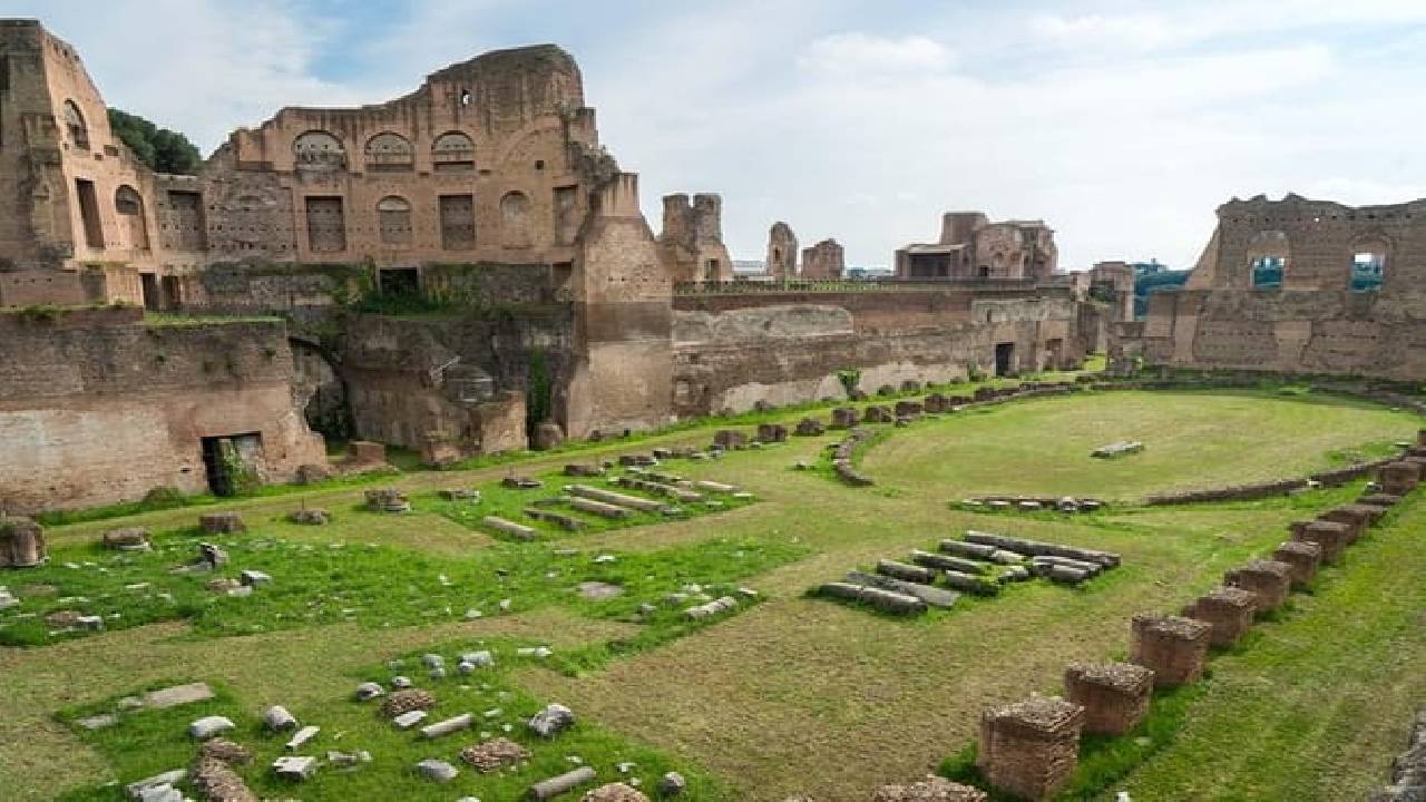 Rome Colosseum Arena and Roman Forum Exclusive Private Tour