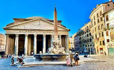 Rome Highlights Walking Tour with Underground Food & Wine Tasting