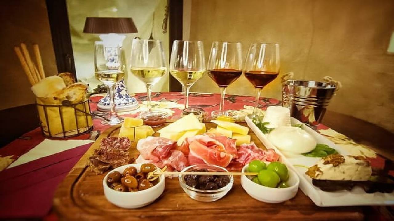 Rome: Trastevere Gourmet Food and Wine Tasting Experience