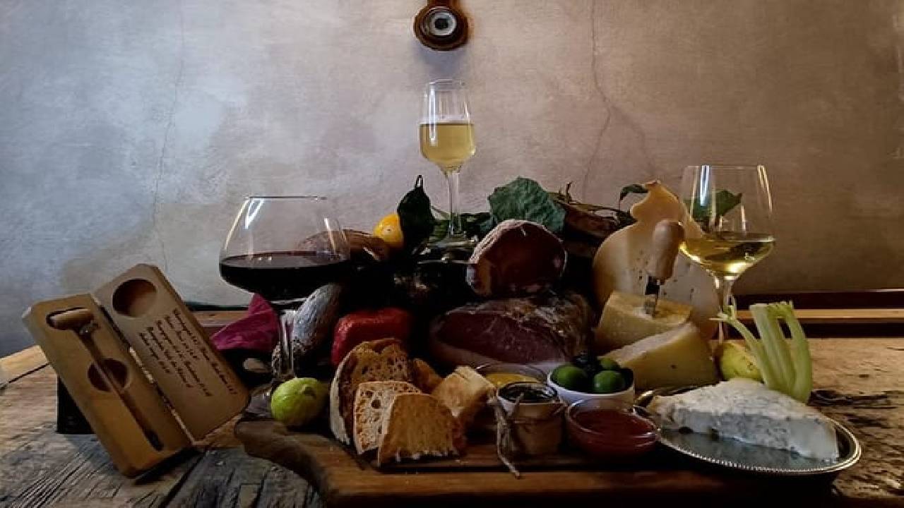 ROME CLASSIC FOOD TASTING  WITH WINE PAIRING