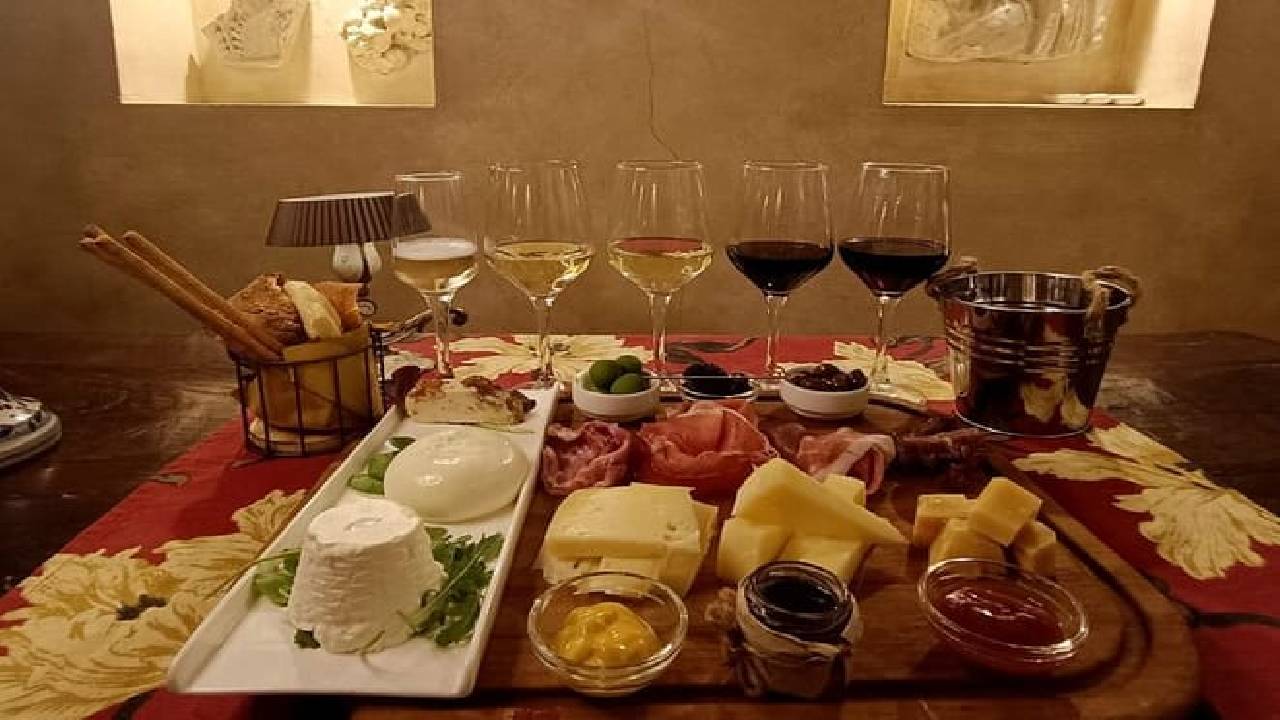 ROME CLASSIC FOOD TASTING  WITH WINE PAIRING