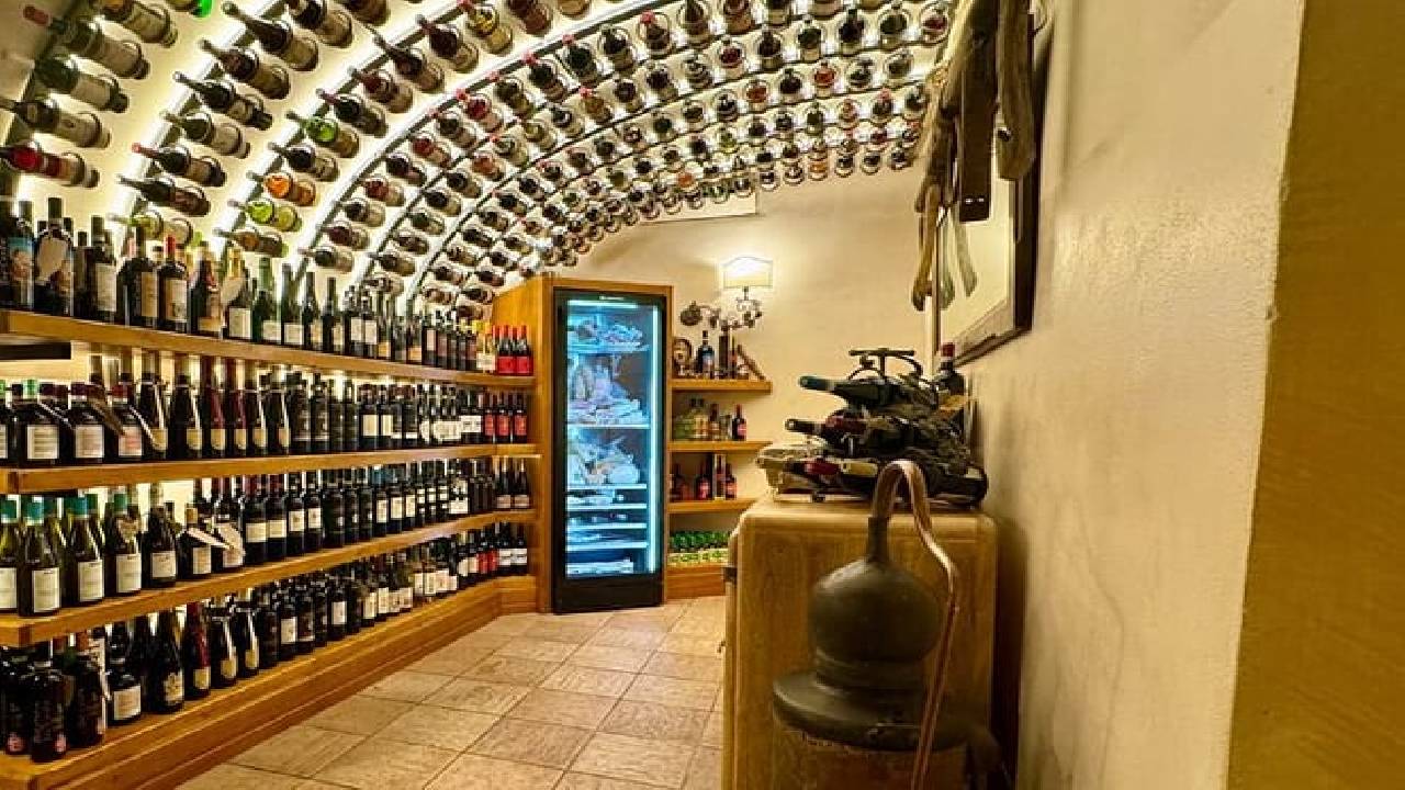 ROME DELUXE FOOD TASTING WITH WINE PAIRING