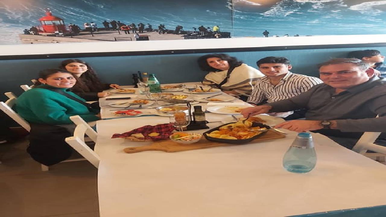 From Lisbon: Fátima, Nazaré, Batalha and Óbidos Guided Tour