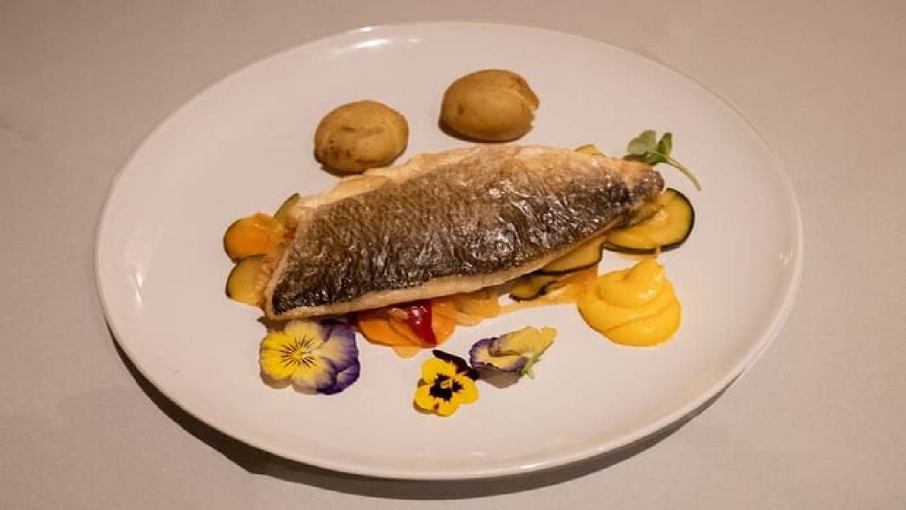 Lisbon: Dinner with Rising Stars of Fado