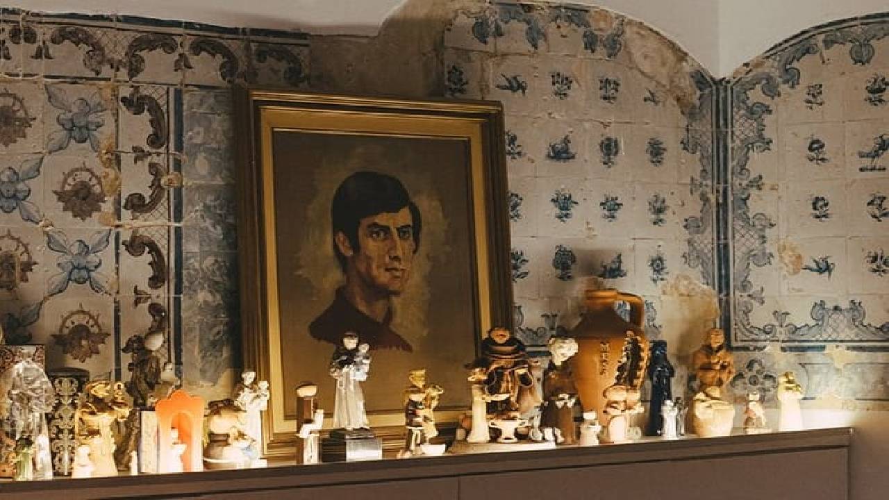 Mesa de Frades: Dinner in Lisbon–Portuguese live music–Fado Show