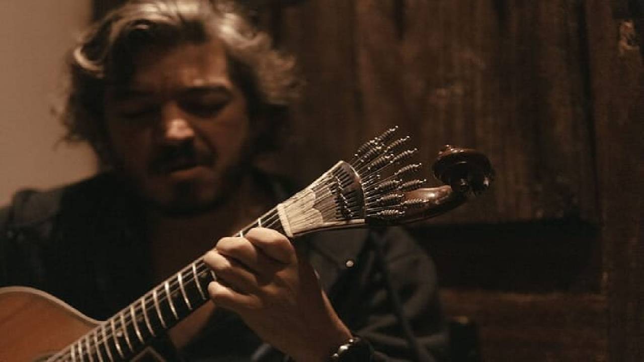 Mesa de Frades: Dinner in Lisbon–Portuguese live music–Fado Show