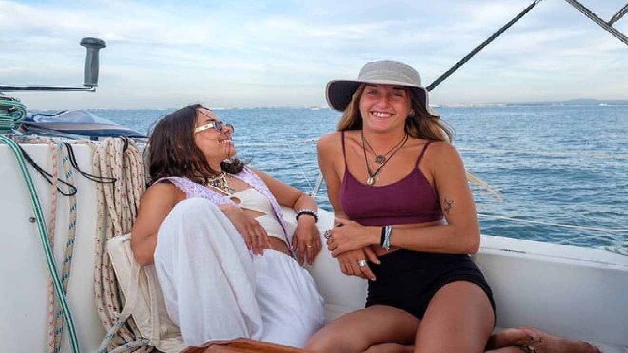 Discover Lisbon: Sunset Tagus River Sailing Tour