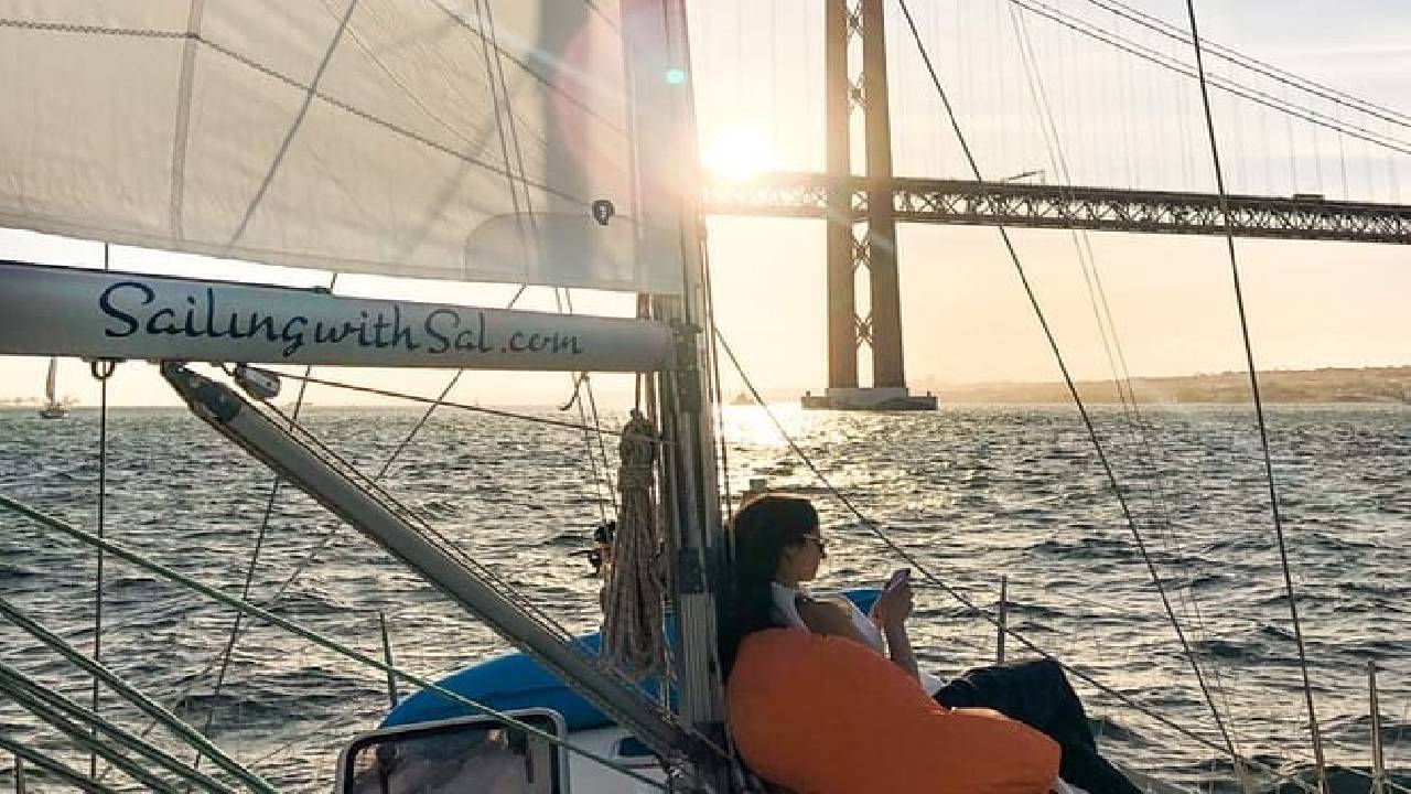 Discover Lisbon: Tagus River Sailing Tour