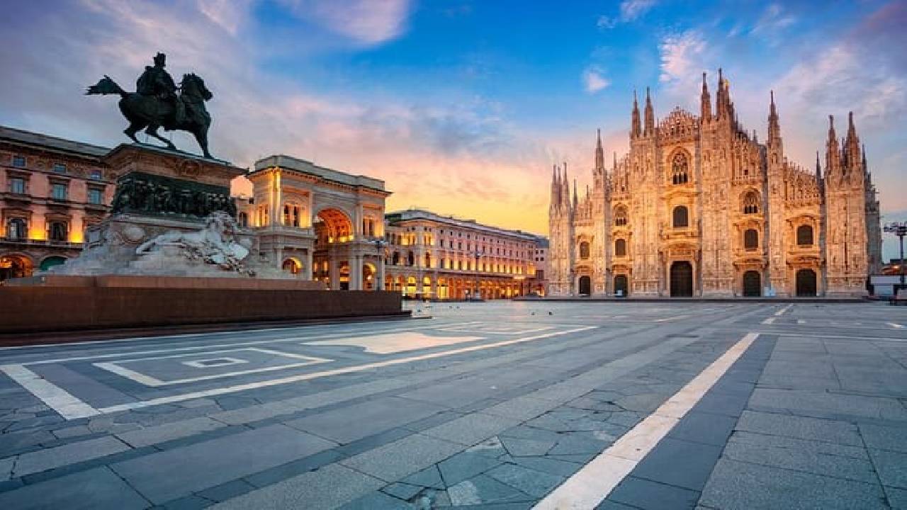 Milan Highlights Tour with Expert Guide – 2 Hours