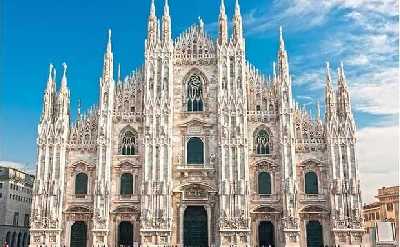 Milan Super Saver: Skip-the-Line Duomo & Rooftop Guided Tour