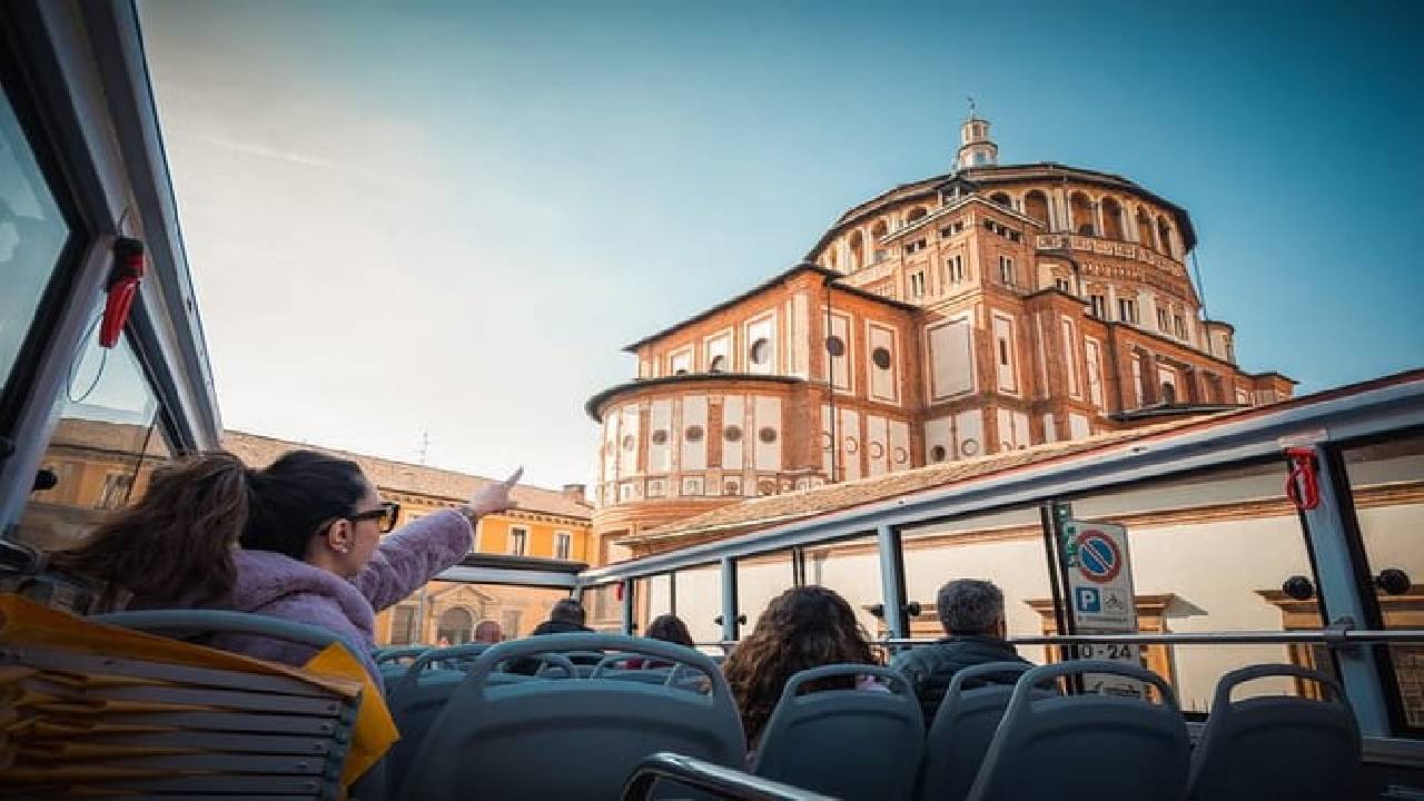 Milan: Best of Skip-the-Line Duomo Guided Tour Experience