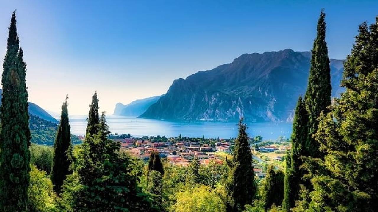 VIP Experience in Desenzano, Sirmione and Verona