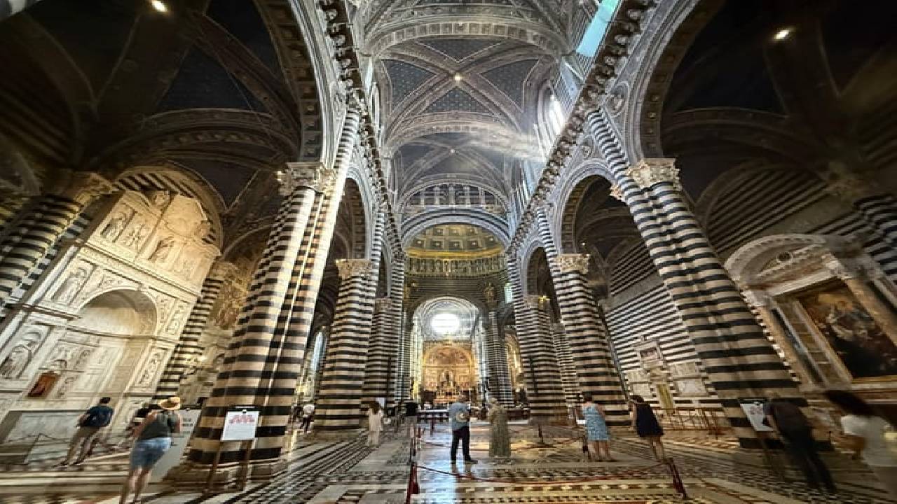 Best of Tuscany Experience: Pisa, Siena, San Gimignano & Wine