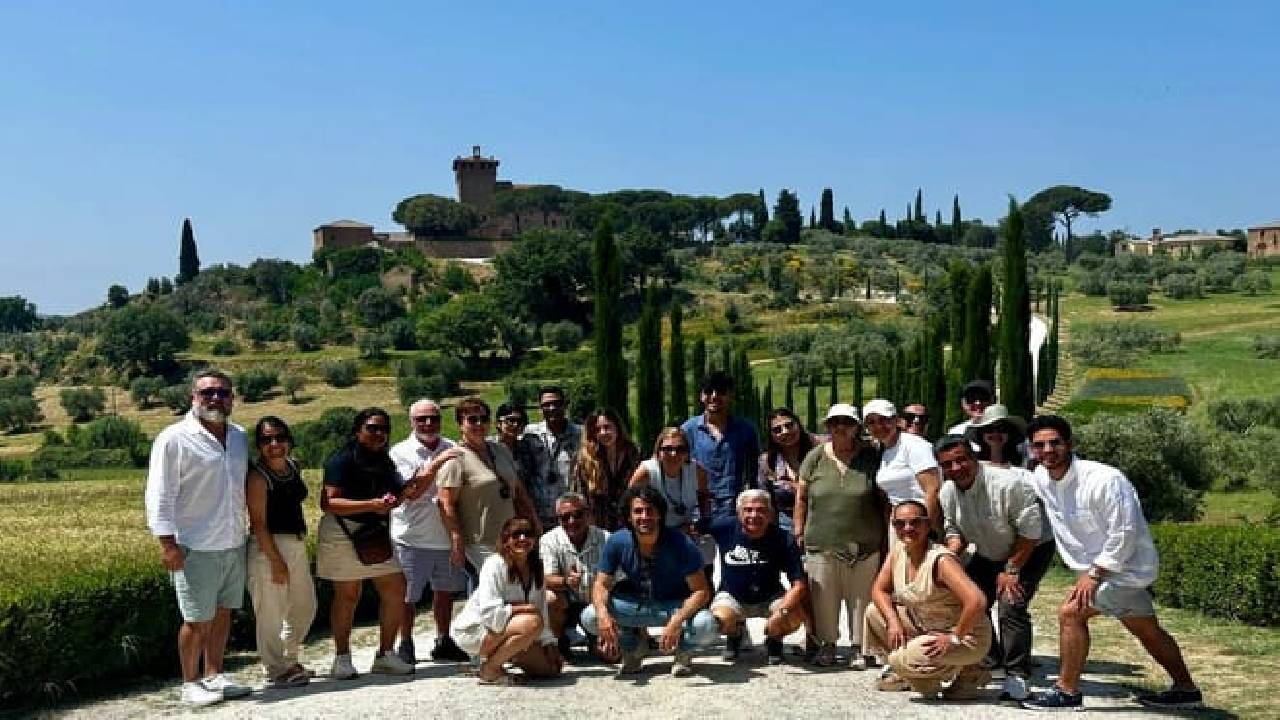 From Rome: Tuscany Hills, Wine Tasting & Montepulciano Lunch